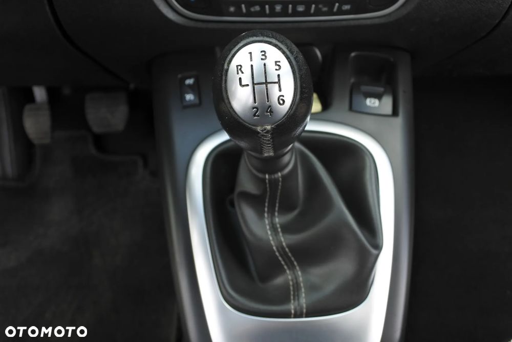 Renault Scenic ENERGY TCe 130 BOSE EDITION - 18