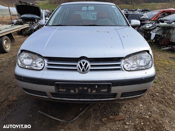 Dezmembrez VW Golf 1.4i-16v AXP Euro4