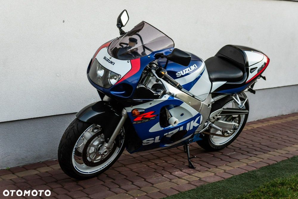 Suzuki GSX-R - 6