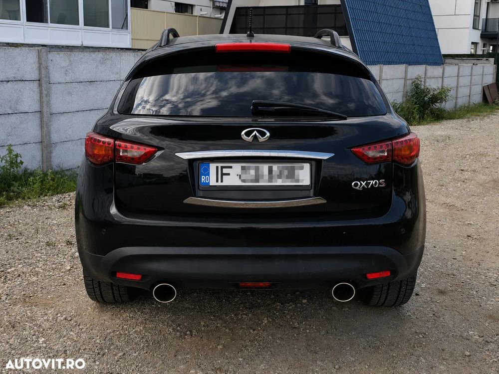 Infiniti QX70 - 5