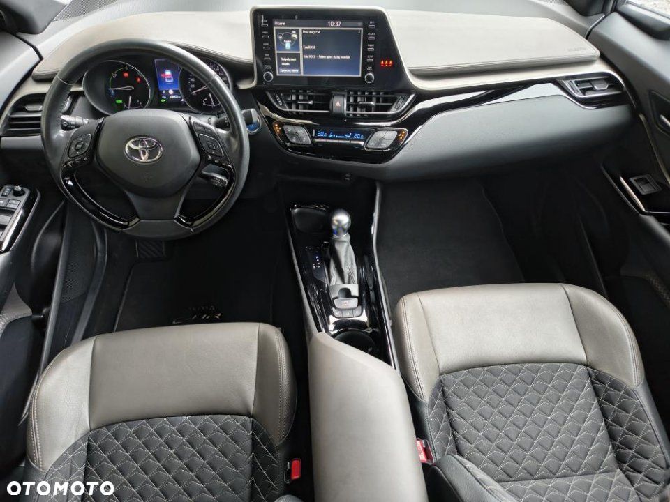 Toyota C-HR - 11