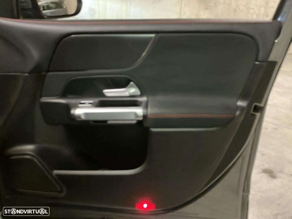 Mercedes-Benz GLB 200 d AMG Line - 21