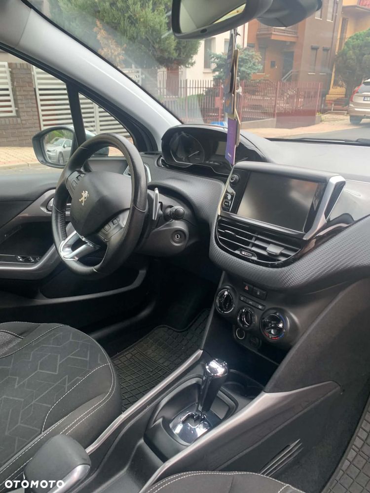 Peugeot 2008 - 10