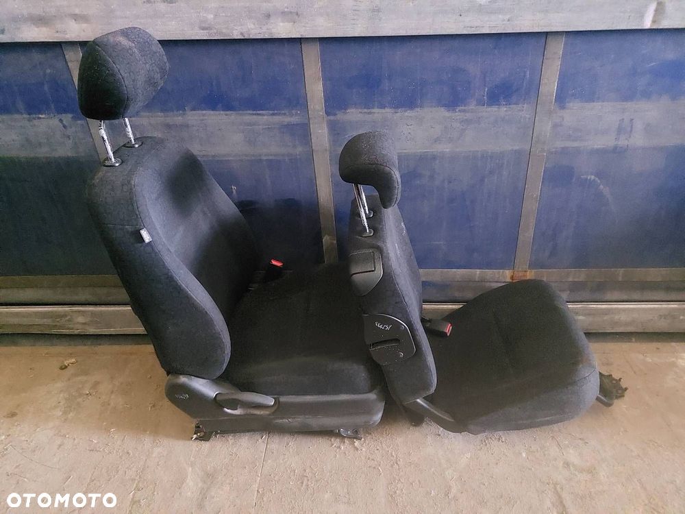FOTELE KOMPLET LEWY PRAWY KANAPA TYŁ HONDA FR-V I - 24