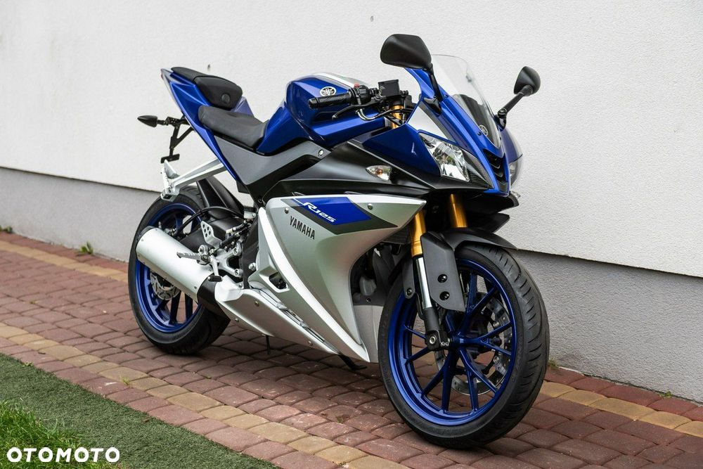 Yamaha YZF - 1