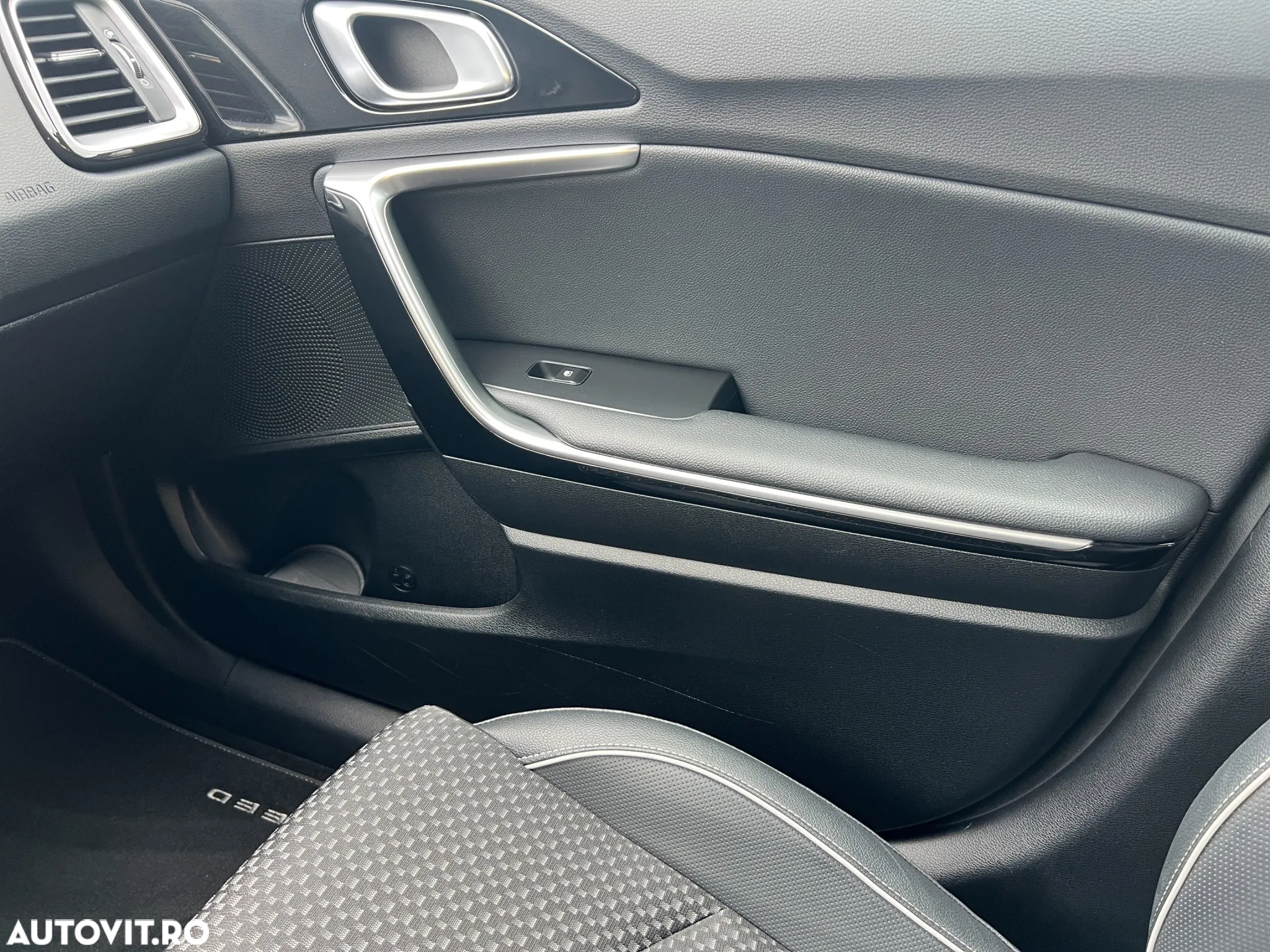 Kia XCeed 1.6 GDI DCT6 OPF Plug-in-Hybrid VISION - 19