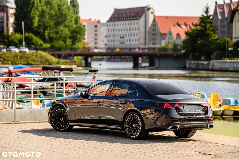 Mercedes-Benz Klasa E 200 mHEV 4-Matic AMG 9G-Tronic - 9
