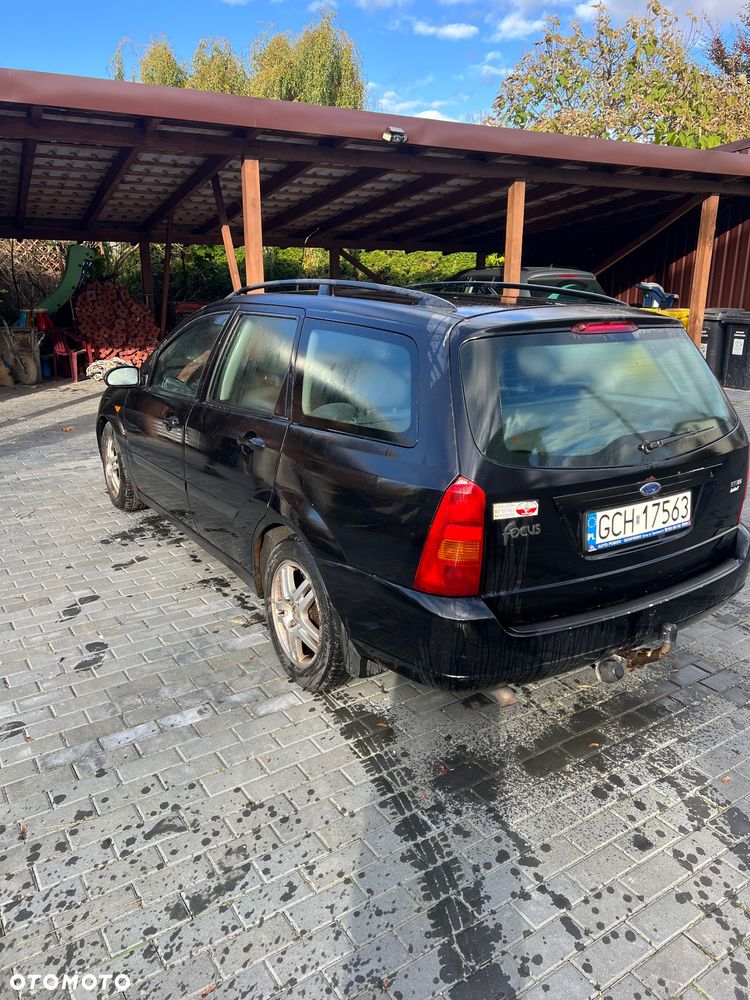 Ford Focus 1.8 TDDi Ambiente - 3