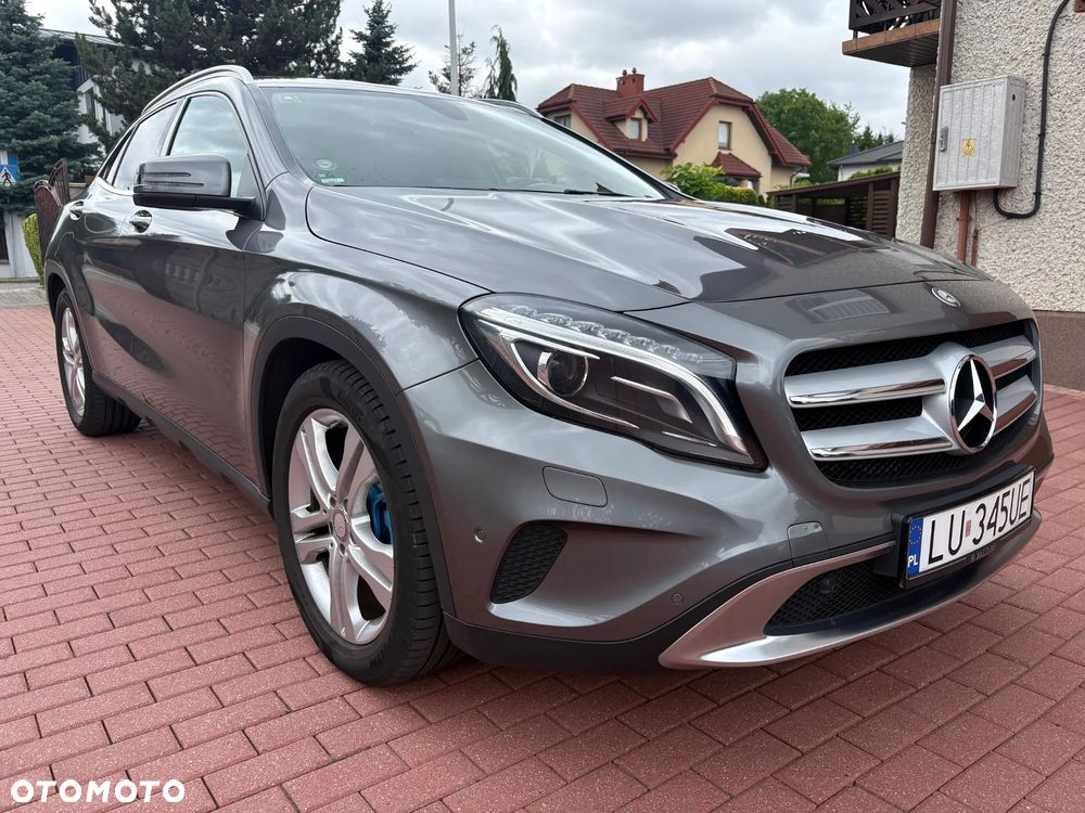 Mercedes-Benz GLA 200 Style - 2