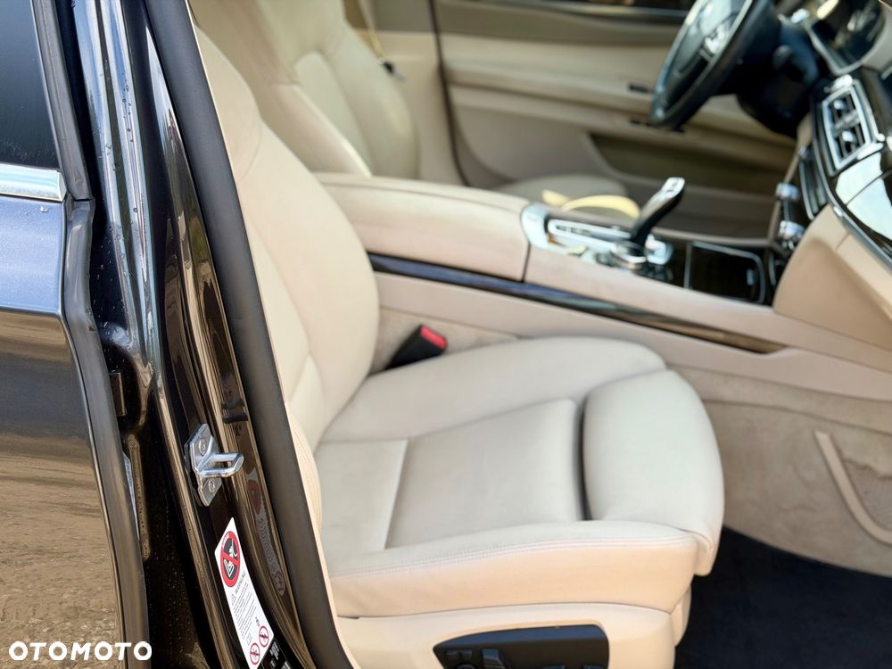 BMW Seria 7 - 27