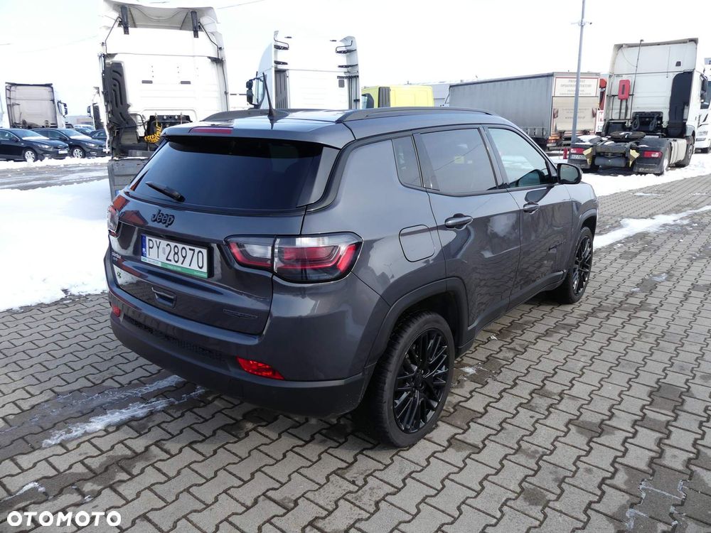 Jeep Compass - 12
