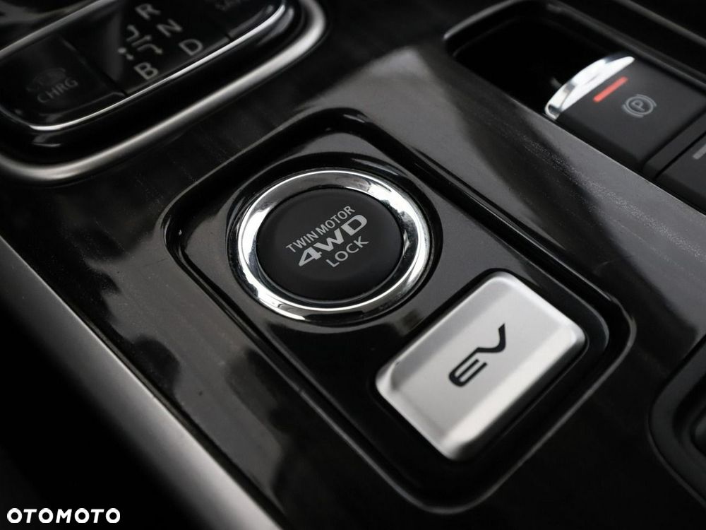 Mitsubishi Outlander Intense + - 29