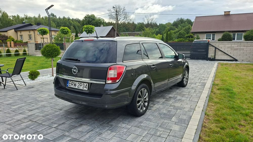 Opel Astra - 4