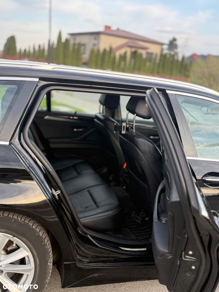 BMW Seria 5 520d xDrive - 6