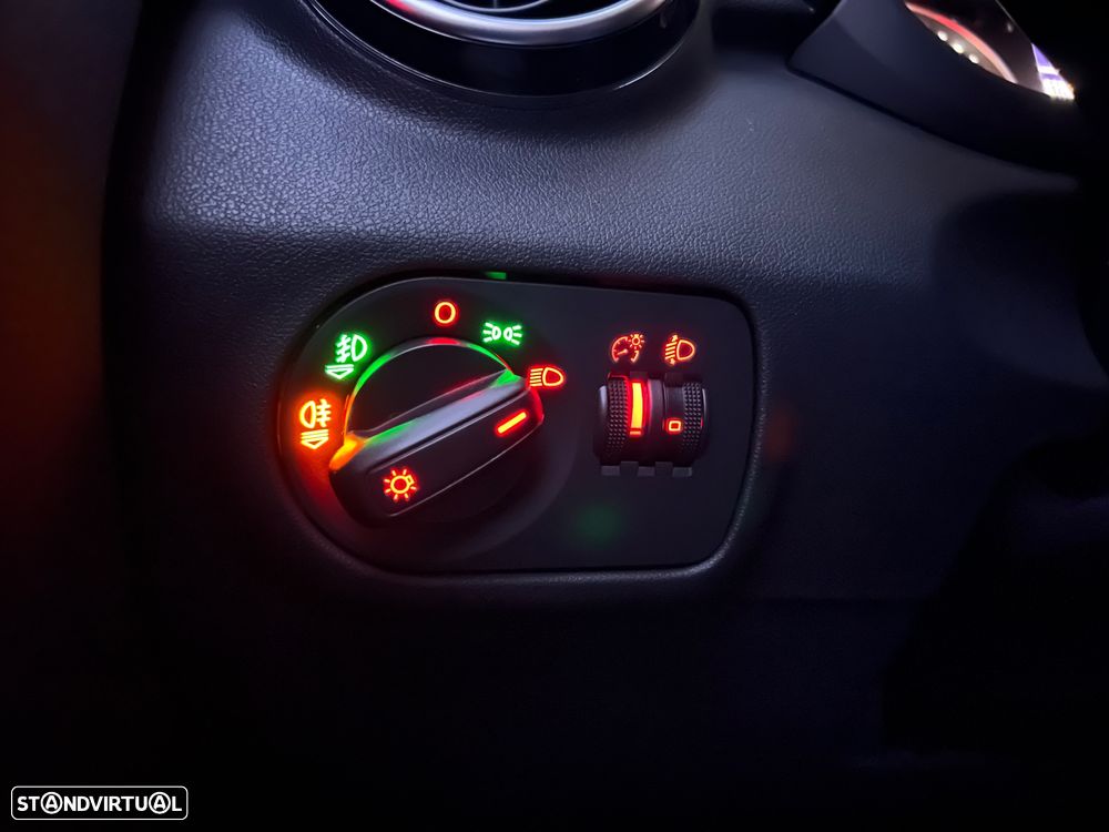 Audi A1 1.6 TDI S-line - 37