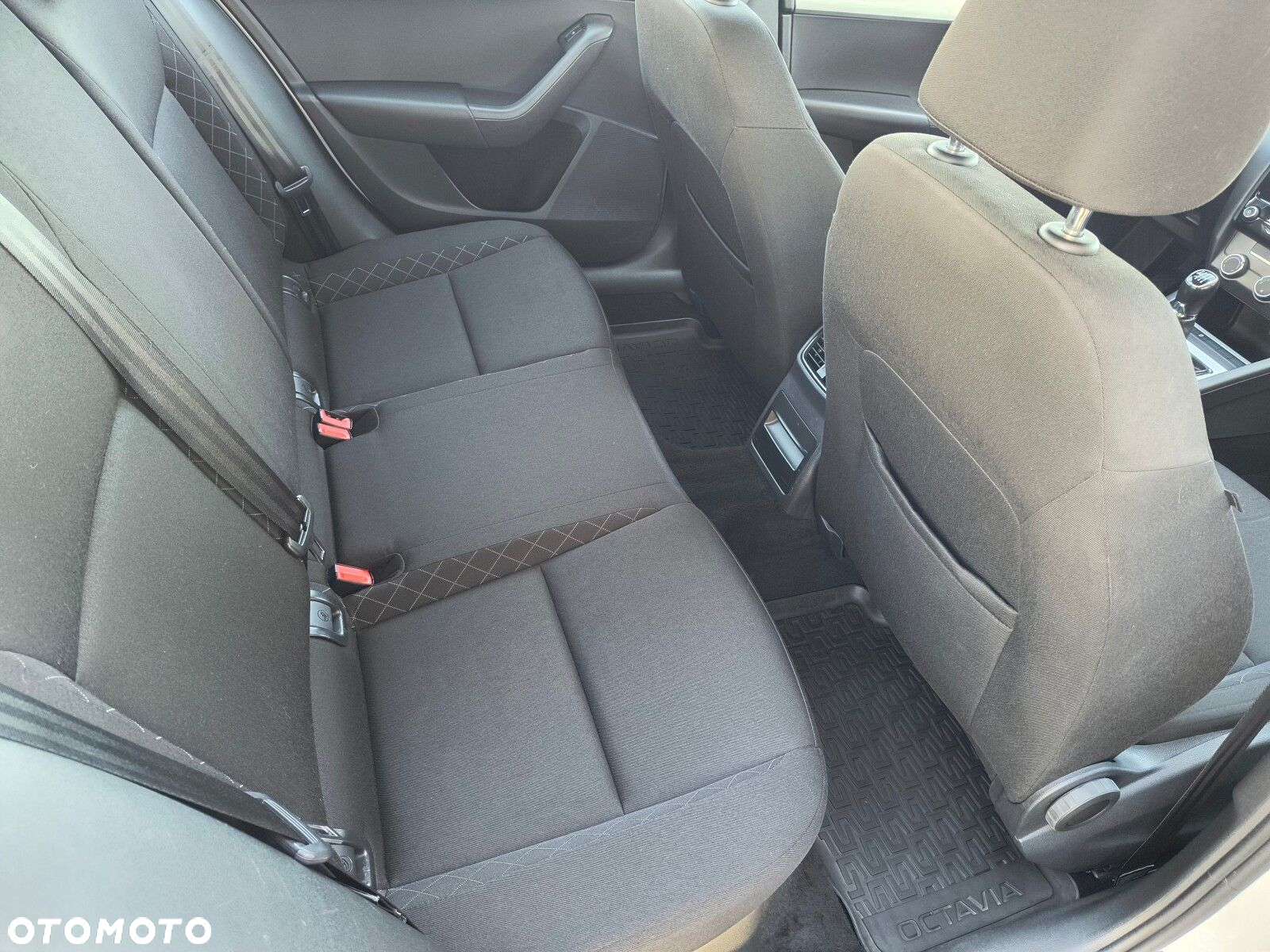 Skoda Octavia 1.5 TSI ACT Active - 15
