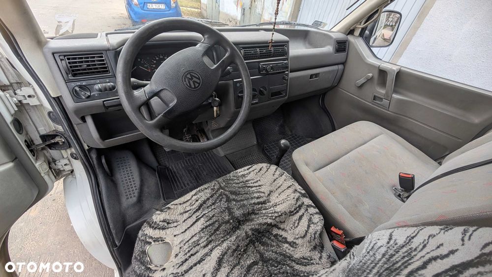 Volkswagen Transporter - 3