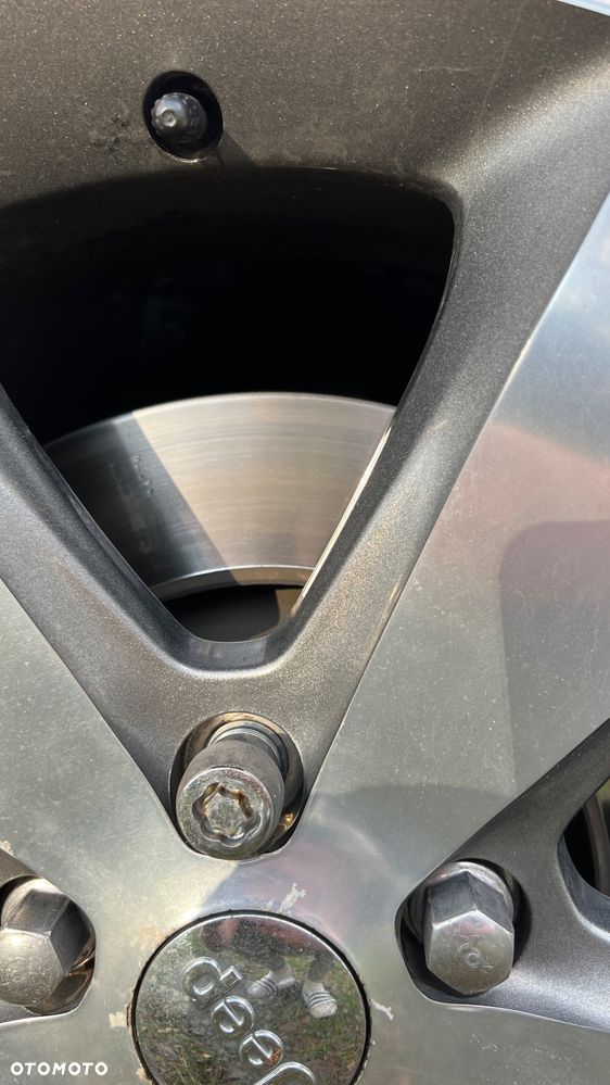 Jeep Grand Cherokee 5.7 V8 HEMI 4WD Automatik Overland - 27