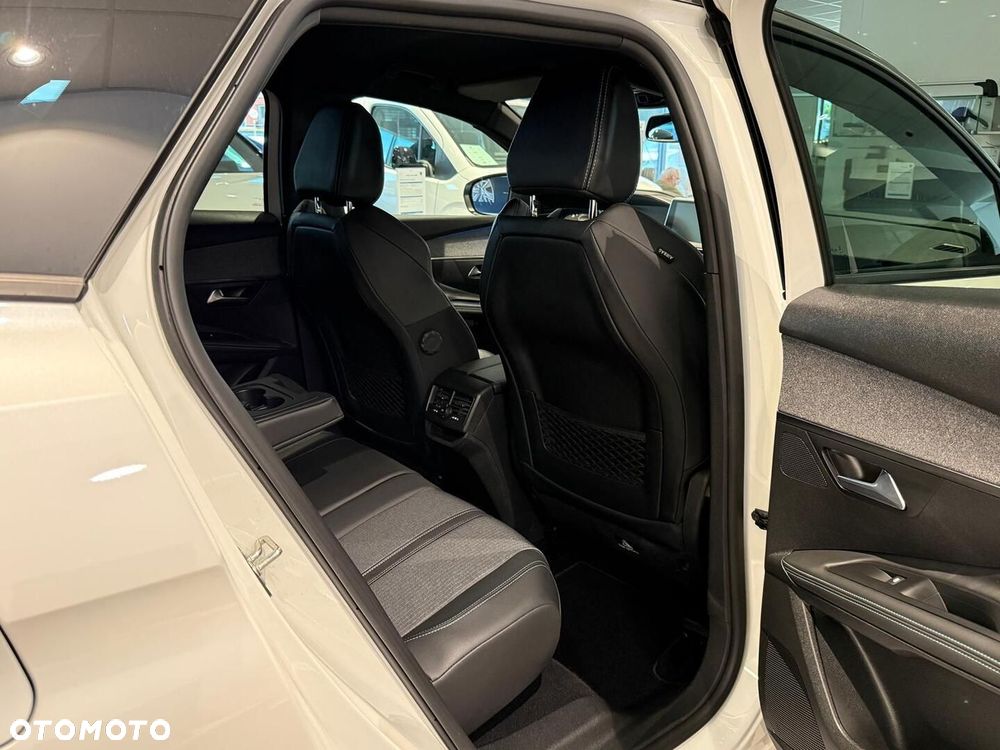 Peugeot 3008 1.2 PureTech GPF Allure S&S EAT8 - 22