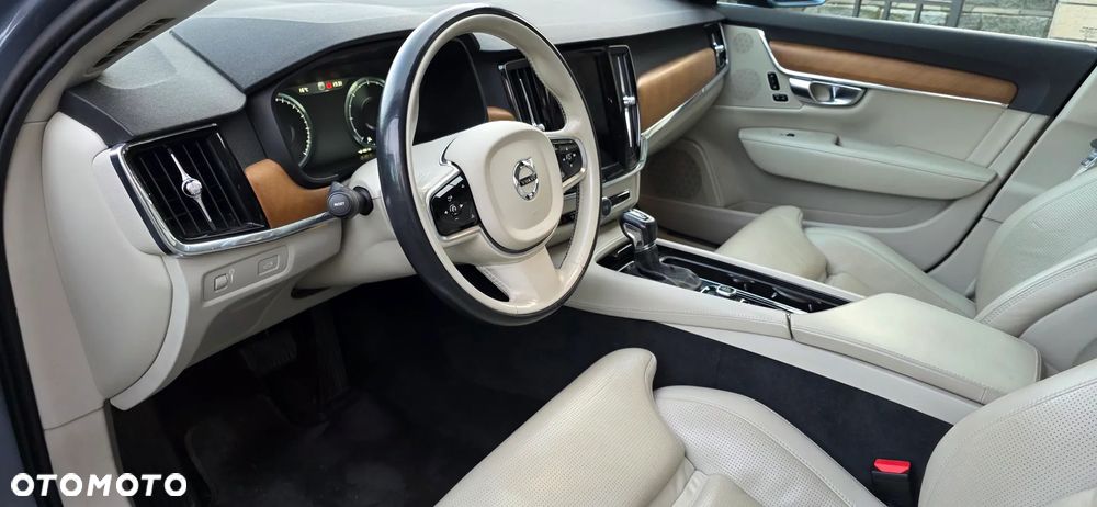 Volvo S90 D4 Inscription - 17