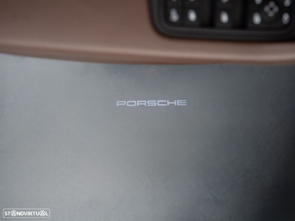 Porsche Macan Electric 4 - 27