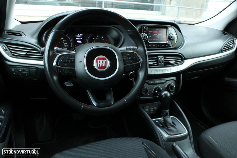 Fiat Tipo Station Wagon 1.6 M-Jet Lounge Tech DCT - 15