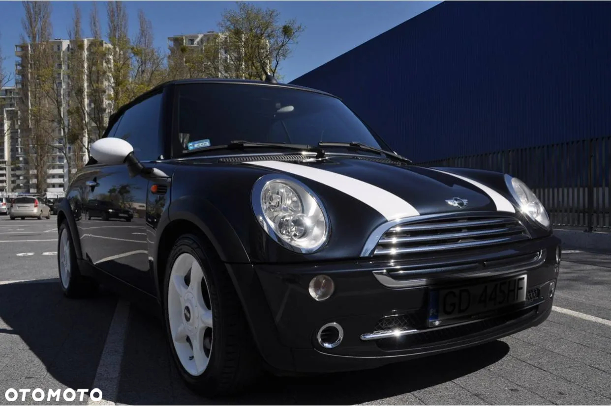 MINI ONE Cabrio - 2