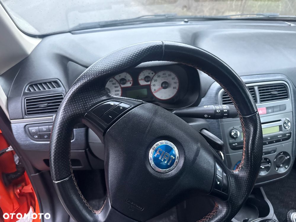 Fiat Grande Punto - 14