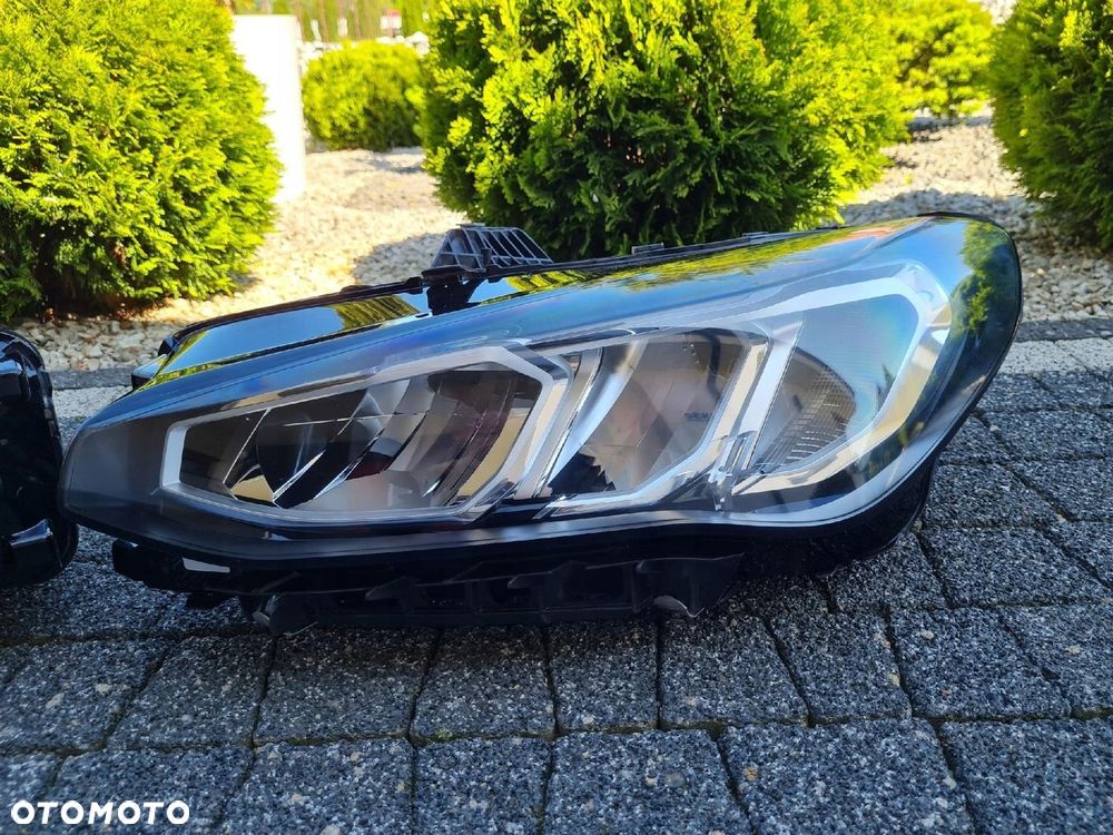 BMW 2 U06 Active Tourer Lampy przód Full Led Base Led 5A42243 5A42244 Okazja - 3