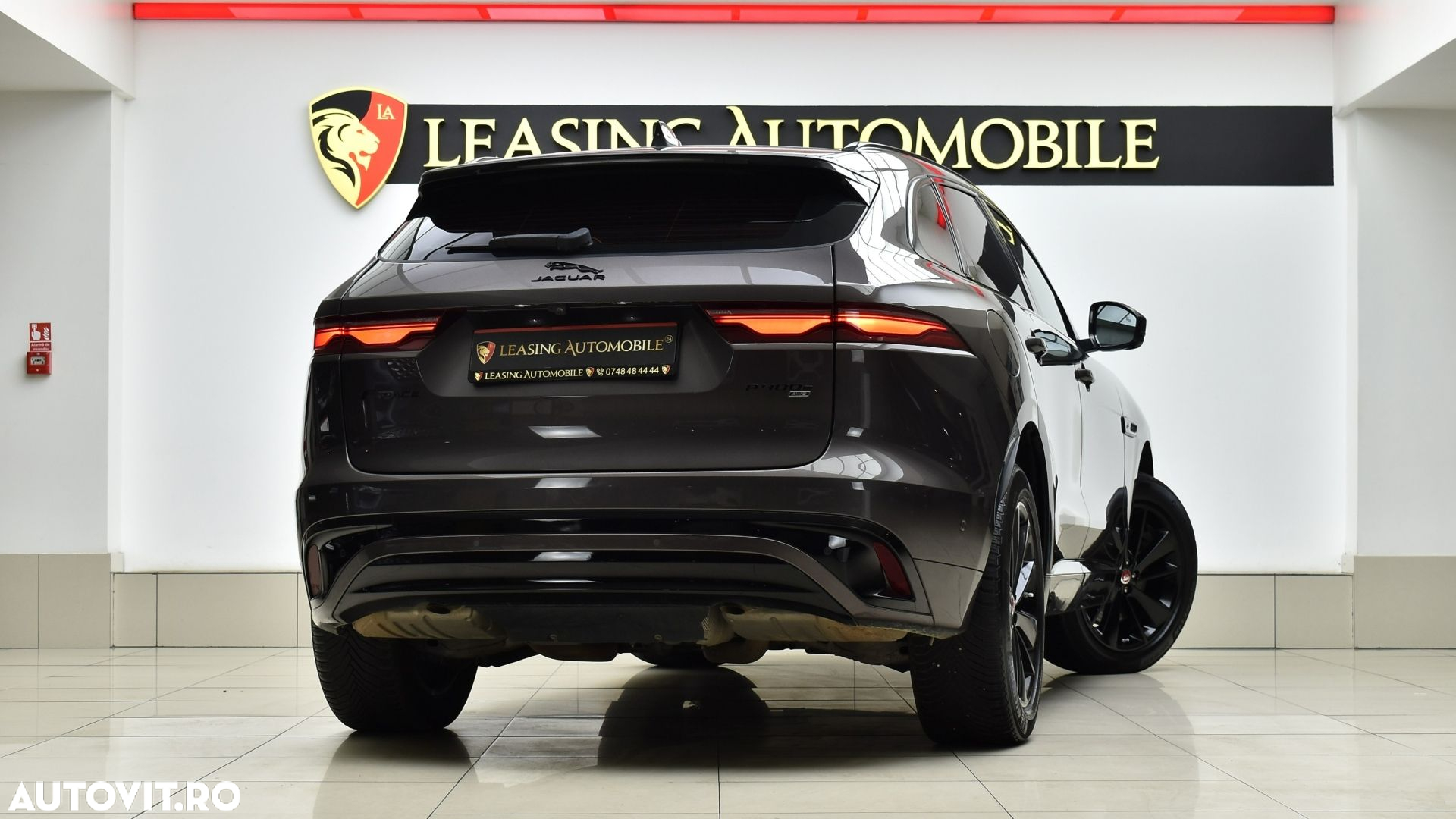 Jaguar F-Pace P400e AWD R-Dynamic SE - 5