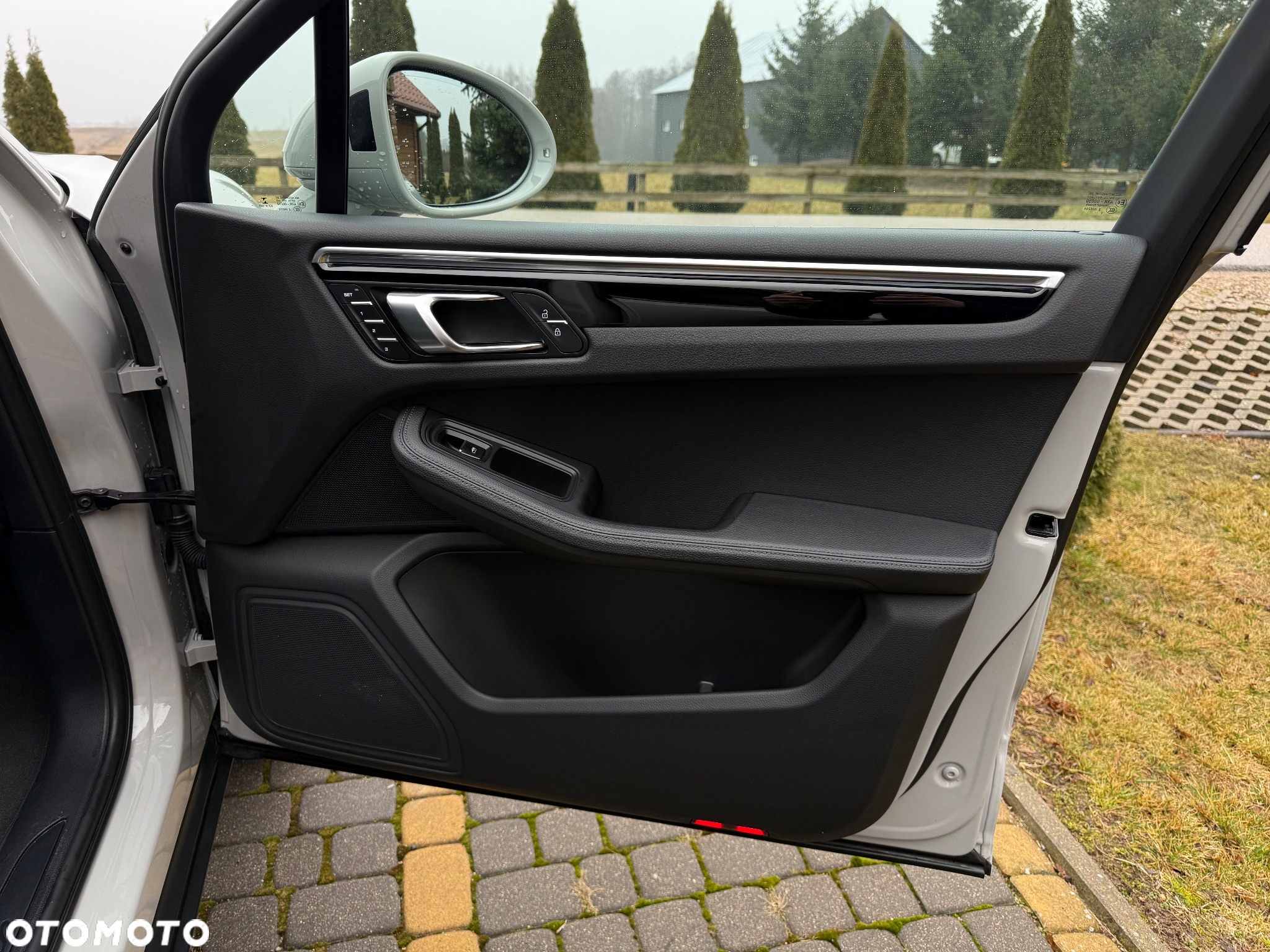 Porsche Macan Standard - 17