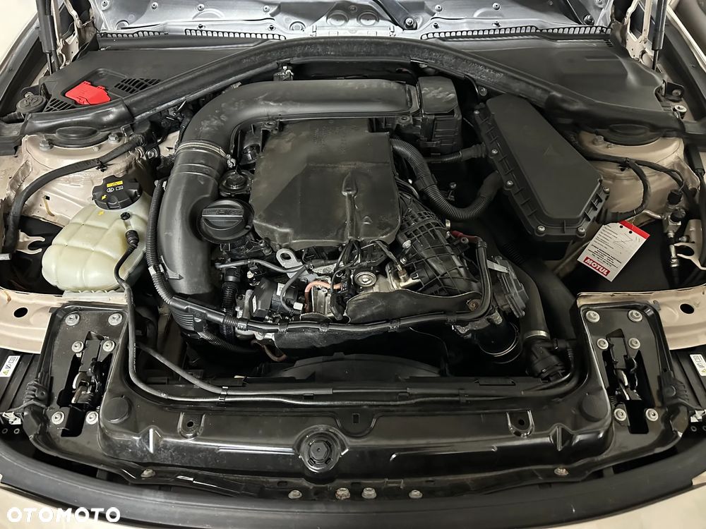 BMW Seria 3 335d xDrive - 25