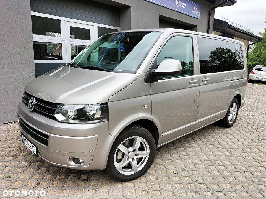 Volkswagen Multivan - 11