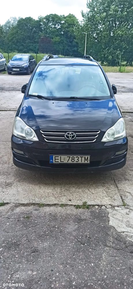 Toyota Avensis Verso 2.0 - 11