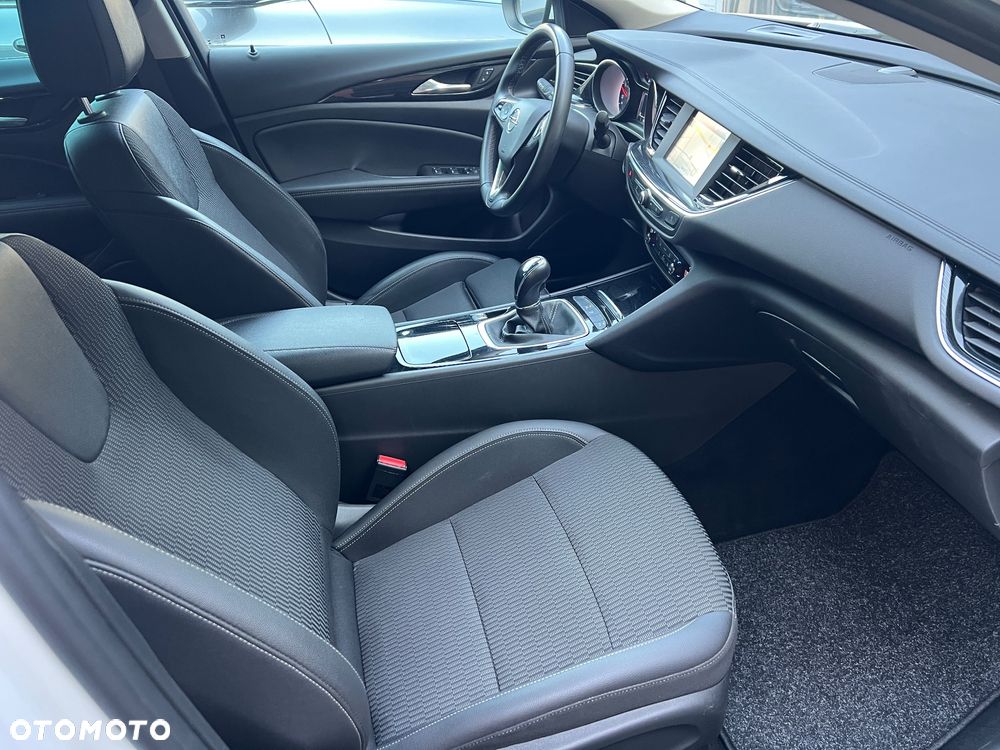 Opel Insignia - 18