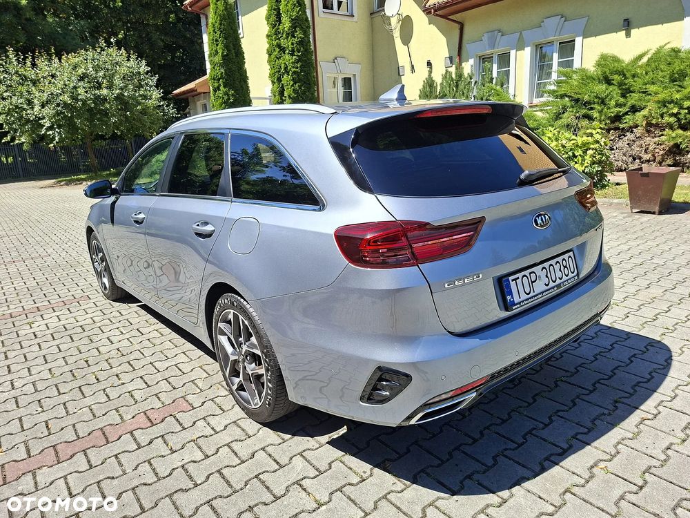 Kia Ceed - 8