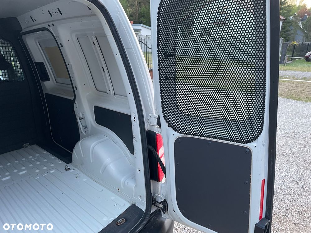 Volkswagen Caddy - 19