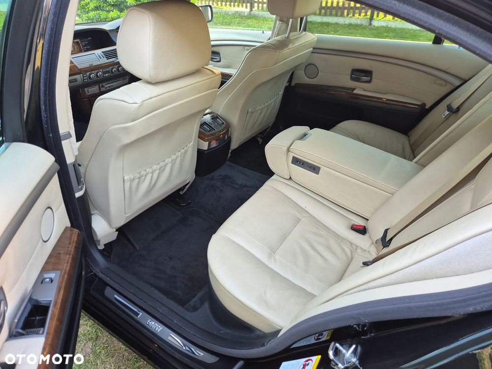 BMW Seria 7 - 14