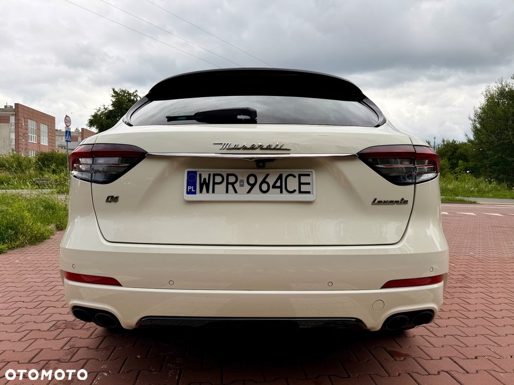 Maserati Levante Q4 - 6
