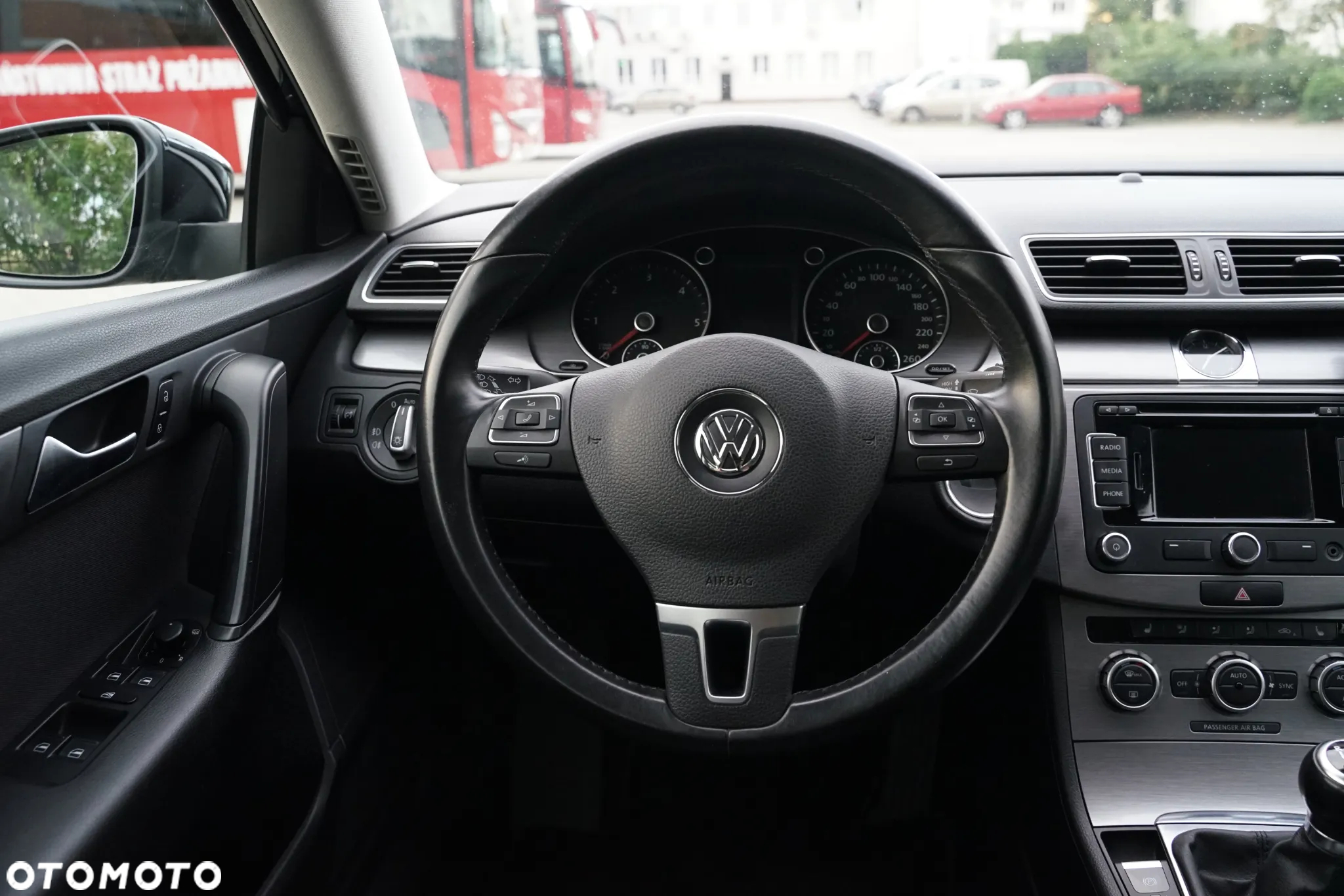 Volkswagen Passat - 15