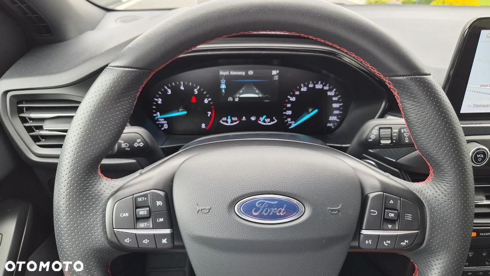 Ford Focus 1.0 EcoBoost Hybrid ST-LINE DESIGN - 18