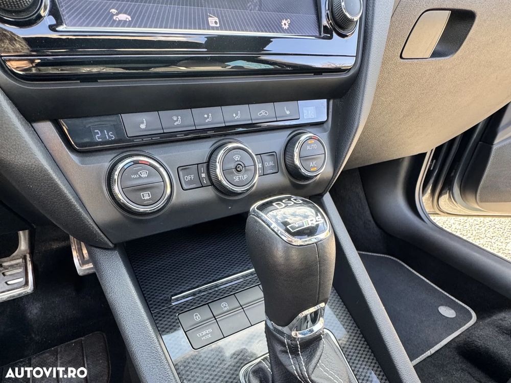 Skoda Octavia 2.0 TDI DSG RS - 13