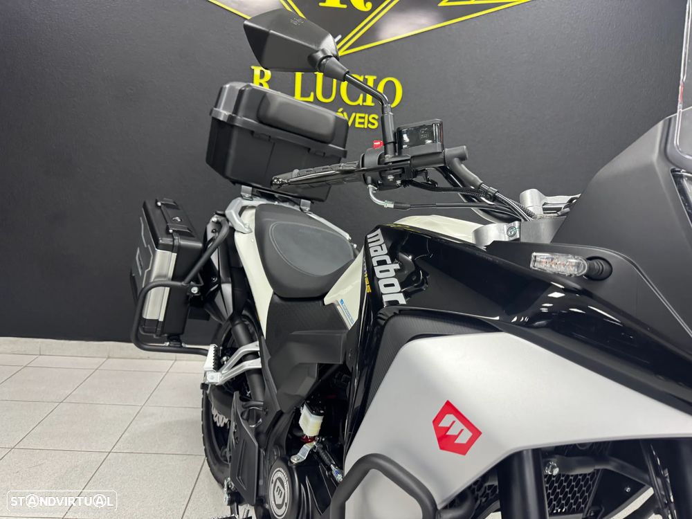 Macbor Montana XR1 125 - 3