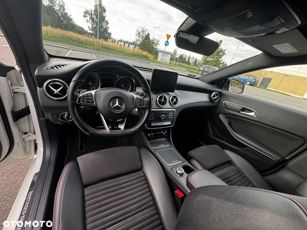 Mercedes-Benz CLA 200 7G-DCT AMG Line - 7