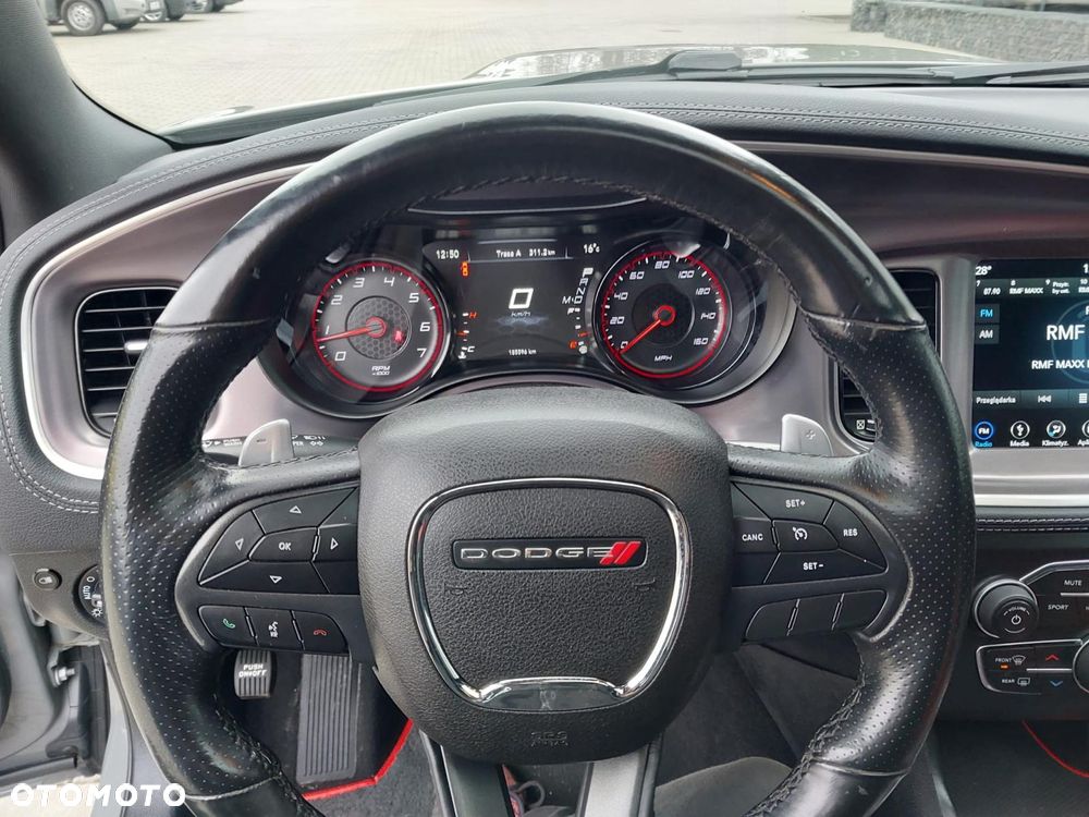 Dodge Charger 5.7 R/T - 12