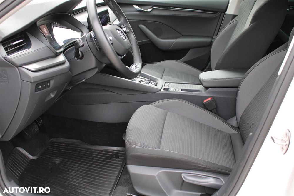 Skoda Octavia 2.0 TDI DSG Ambition - 10