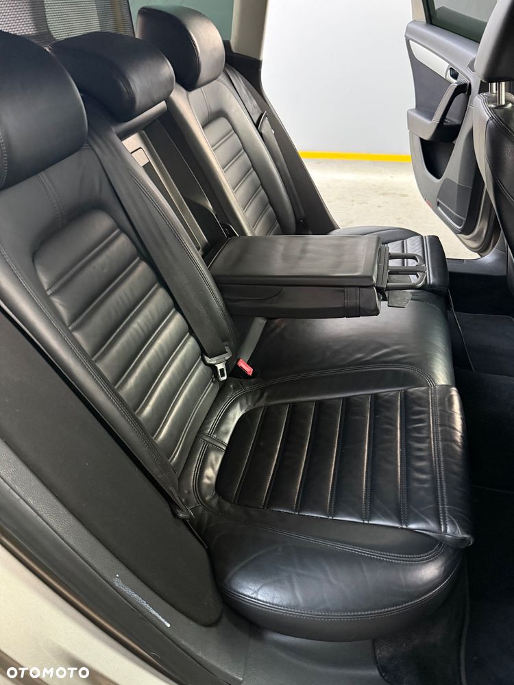 Volkswagen Passat - 25