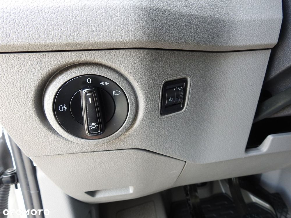 Volkswagen CRAFTER PLANDEKA WINDA 8 PALET WEBASTO TEMPOMAT  180KM - 29