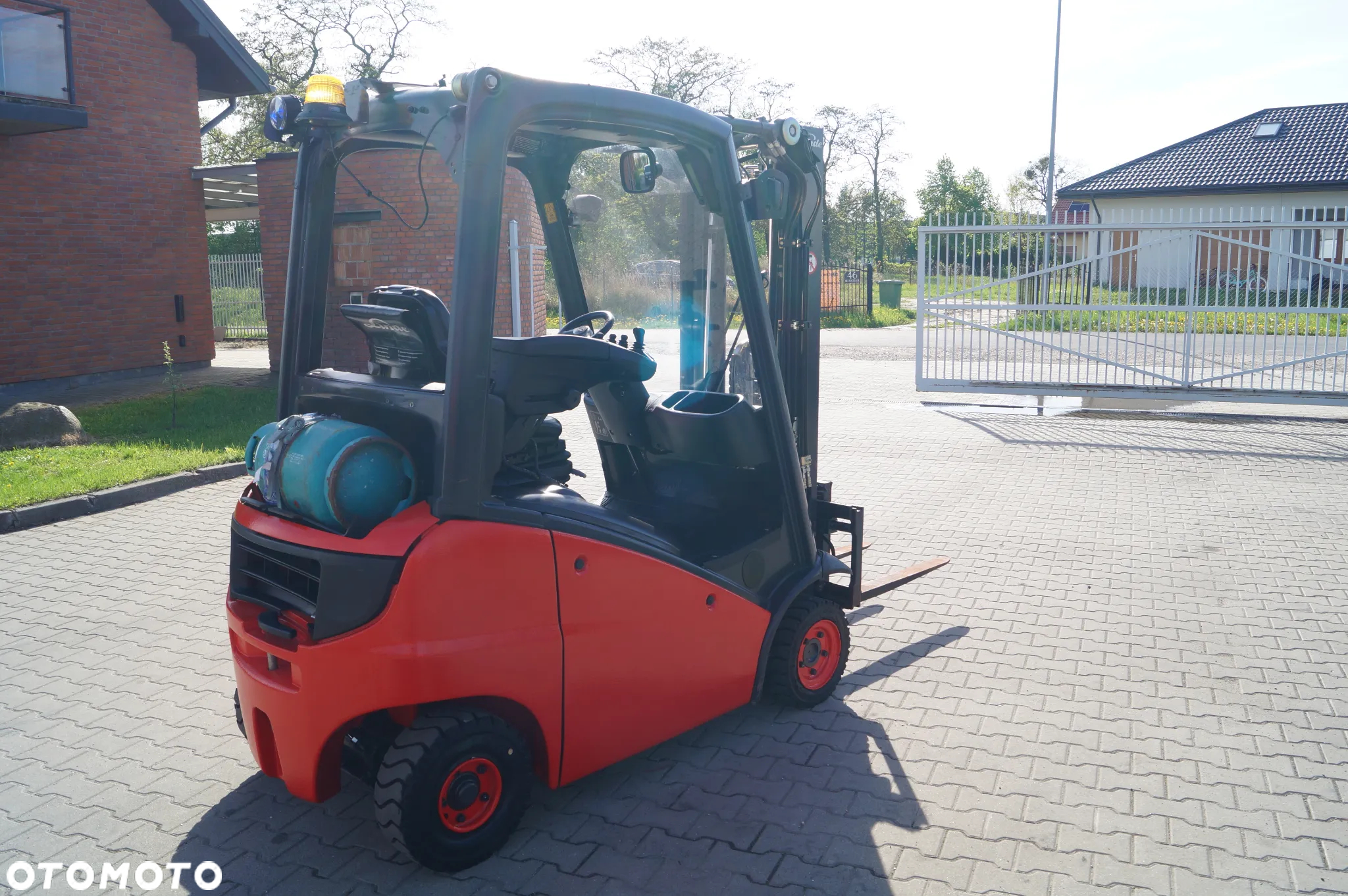 Linde H16-T EVO Wózek Widłowy Triplex - 4