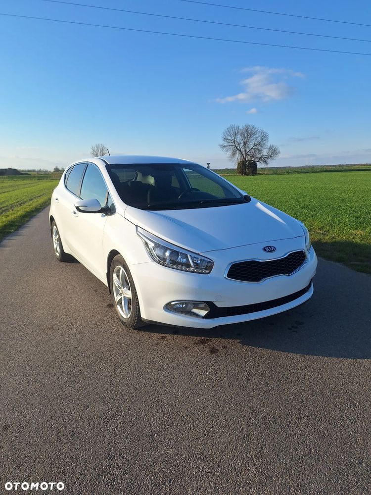 Kia Ceed 1.6 GDI DCT Platinum Edition - 15